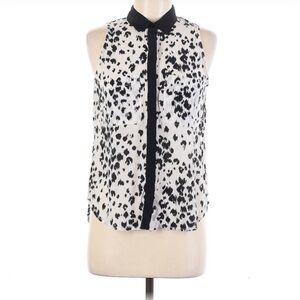 Trina Turk
Size M Sleeveless Silk Top